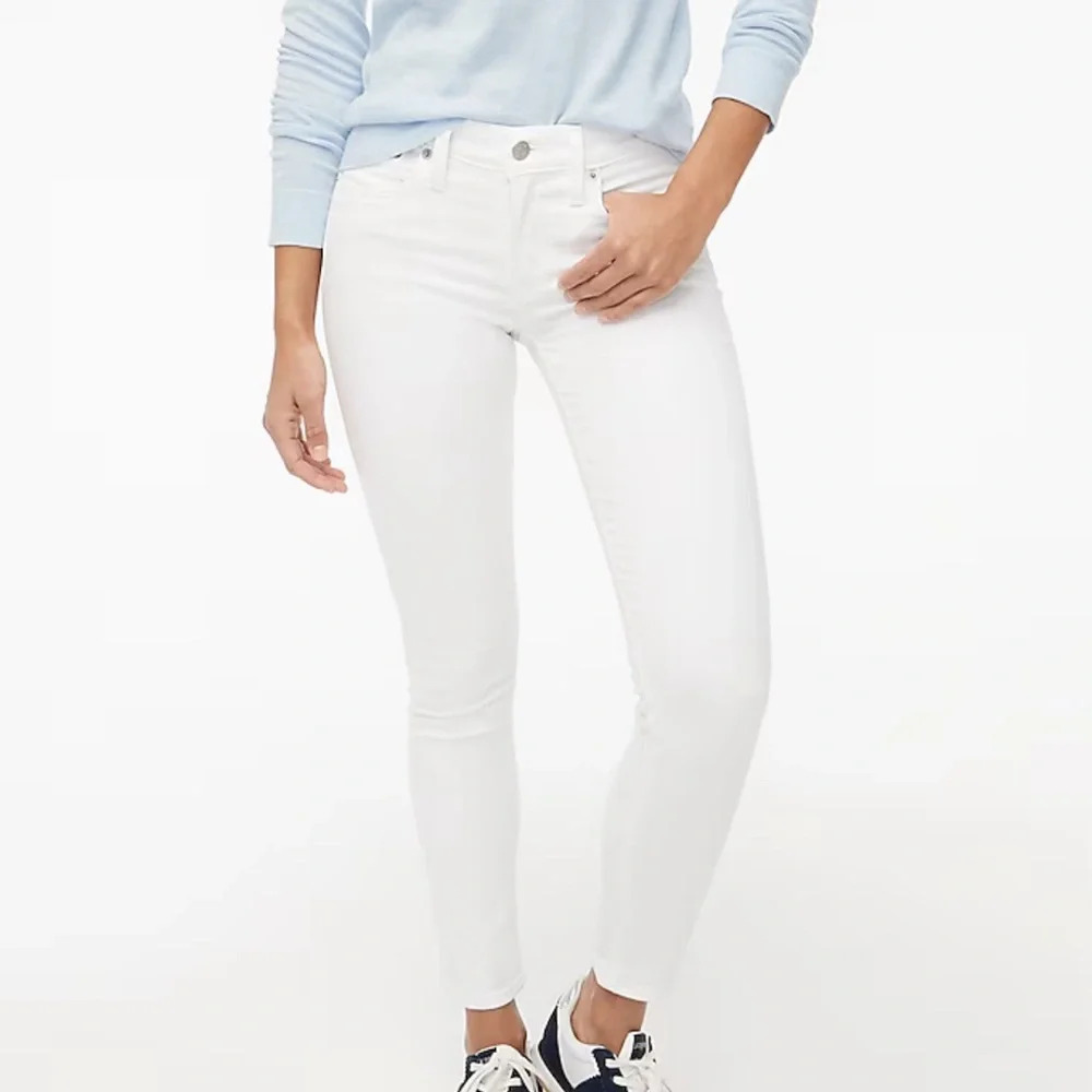 J.Crew 8"-rise white skinny jean in signature stretch Size 27